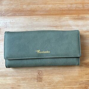 •Travelambo trifold wallet•